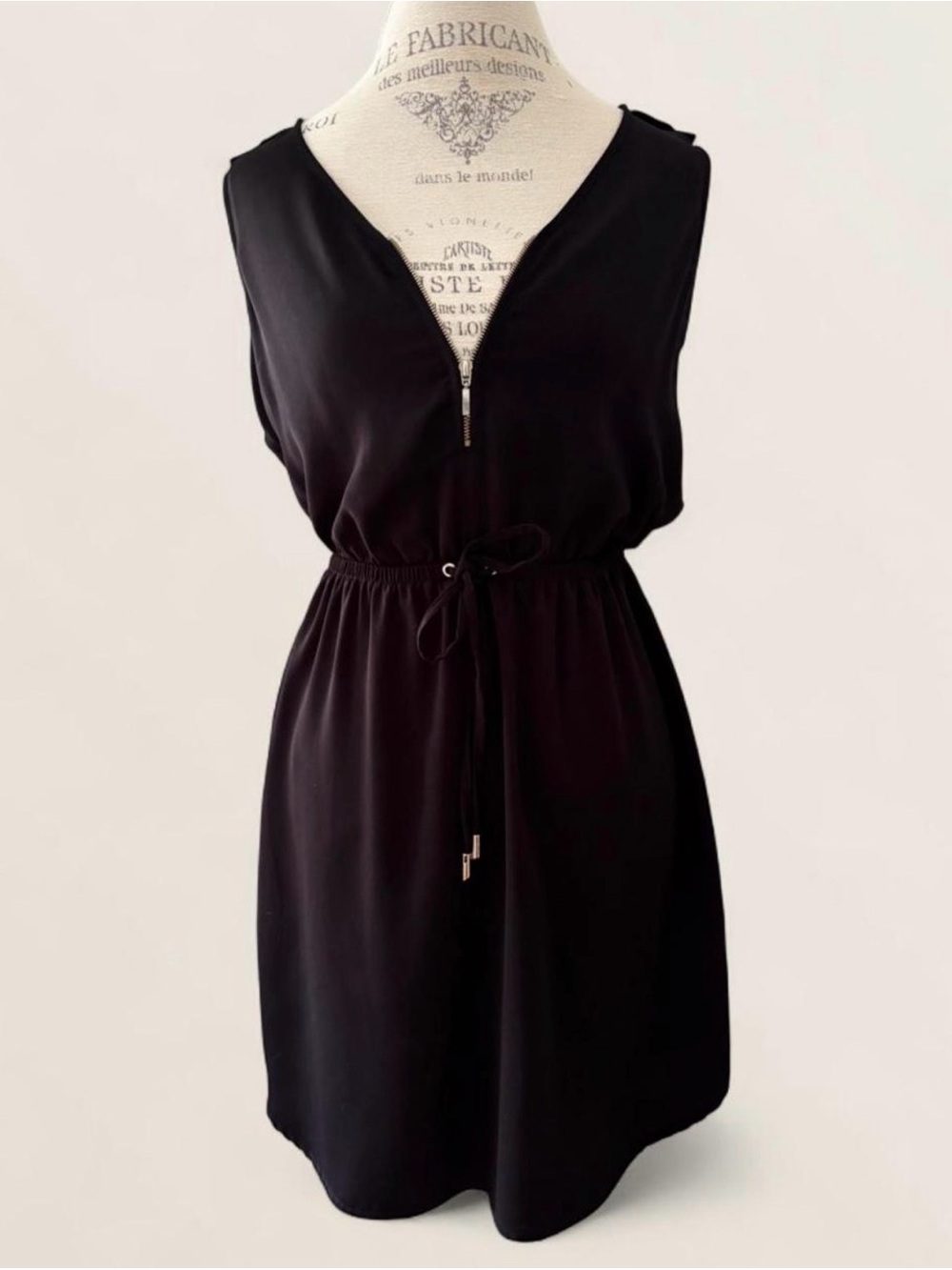 Dynamite Black Sleeveless V-Neck Drawstring Dress